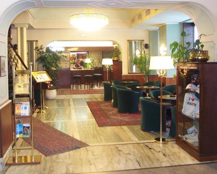 Hotel Milano Trieste Esterno foto