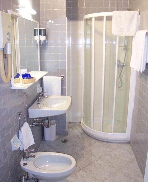 Hotel Milano Trieste Esterno foto