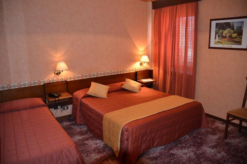 Hotel Milano Trieste Camera foto