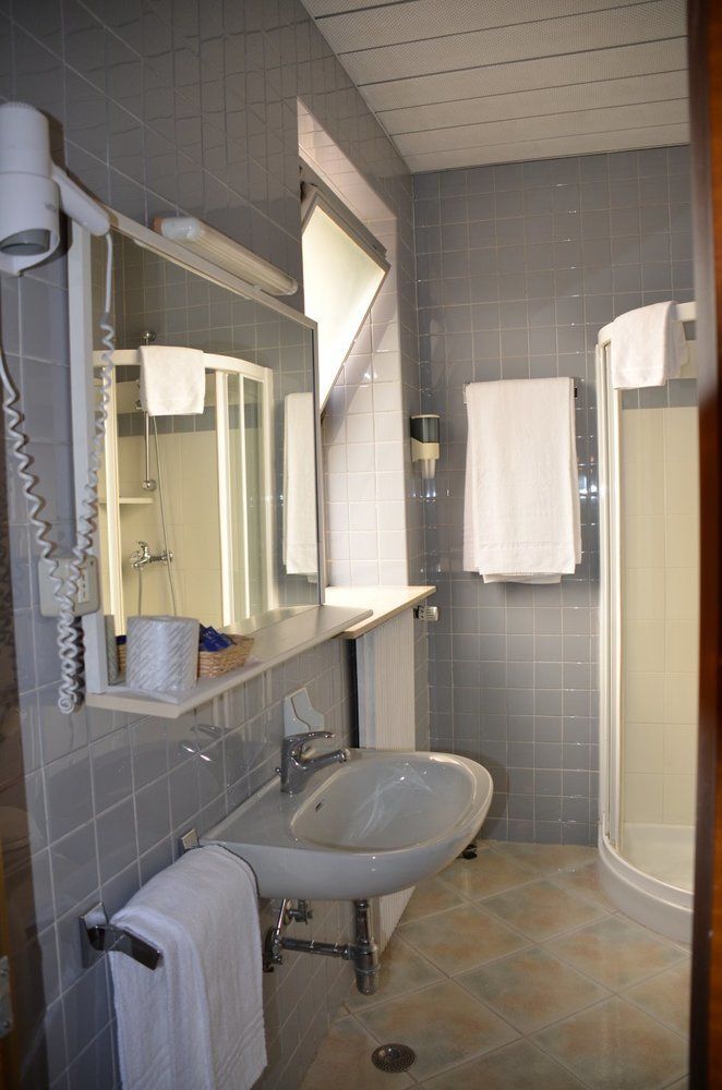 Hotel Milano Trieste Esterno foto