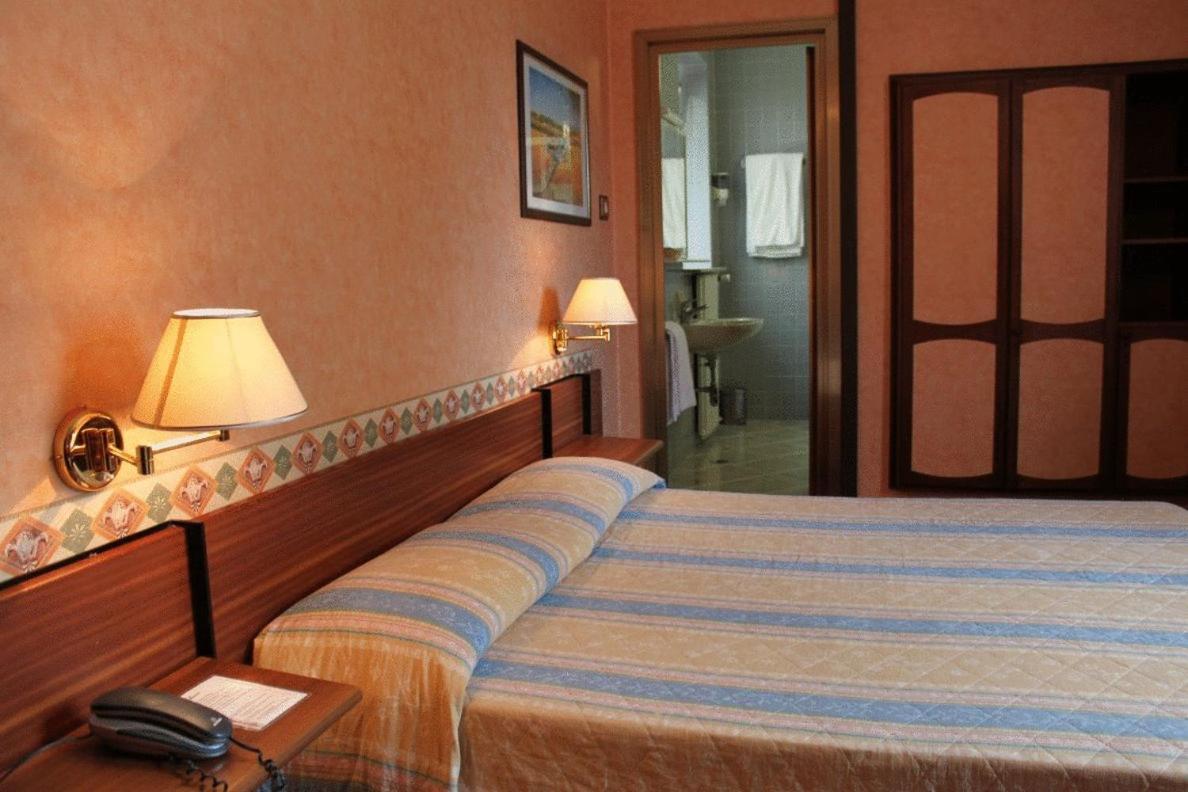 Hotel Milano Trieste Camera foto