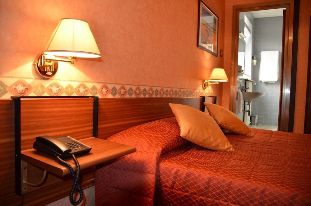Hotel Milano Trieste Esterno foto